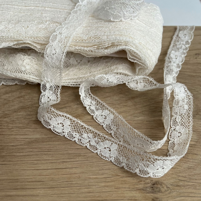 Dentelle française crème 15mm x 1m Batikou - 1