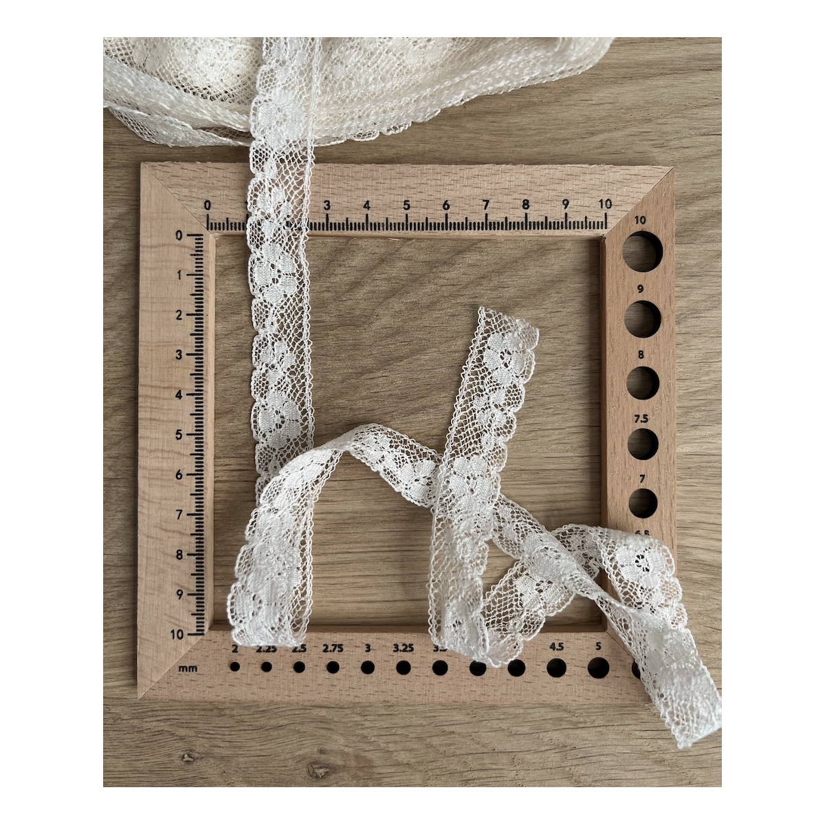Dentelle française crème 15mm x 1m Batikou - 3 Dentelle française crème 15mm x 1m Batikou - 3