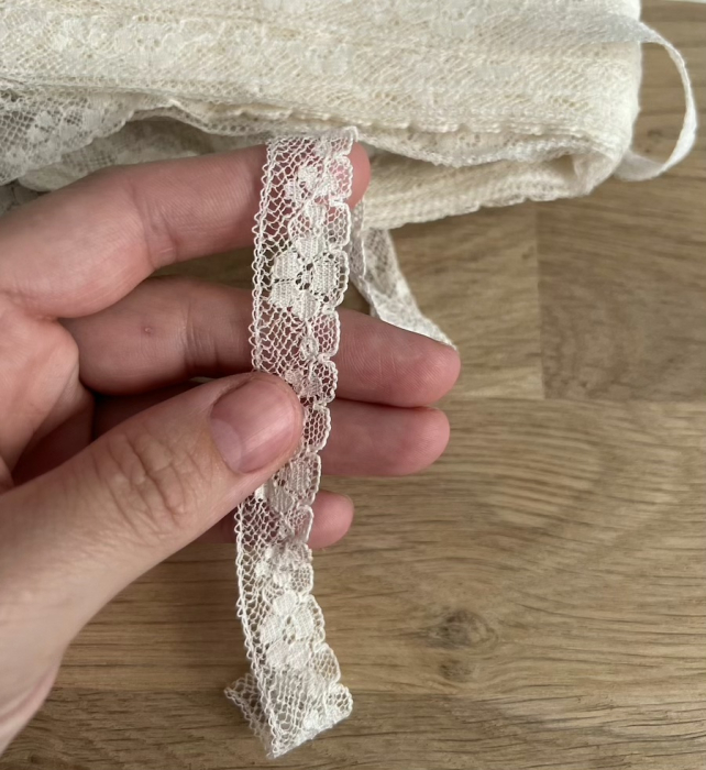 Dentelle française crème 15mm x 1m Batikou - 2