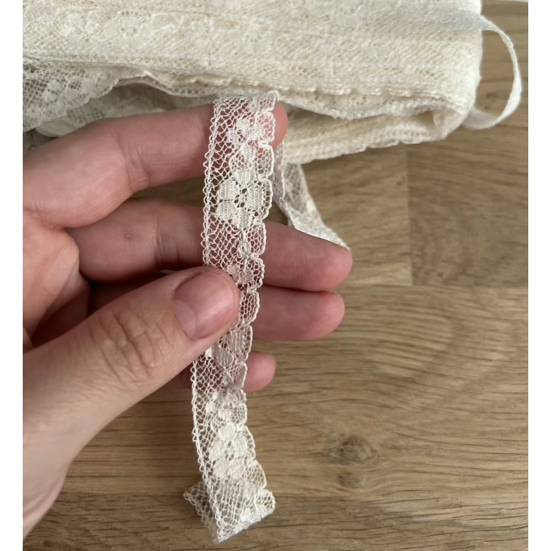 Dentelle française crème 15mm x 1m Batikou - 2
