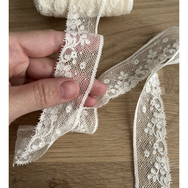 Dentelle française crème 30mm x 1m Batikou - 2