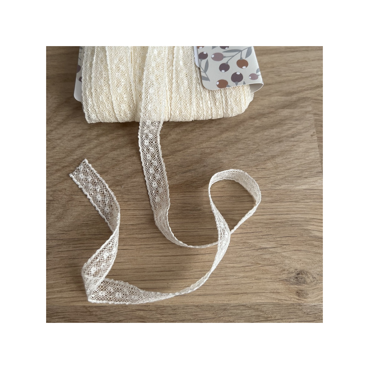 Dentelle française crème 13mm x 1m Batikou - 1 Dentelle française crème 13mm x 1m Batikou - 1