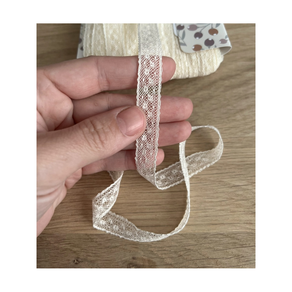 Dentelle française crème 13mm x 1m Batikou - 2 Dentelle française crème 13mm x 1m Batikou - 2