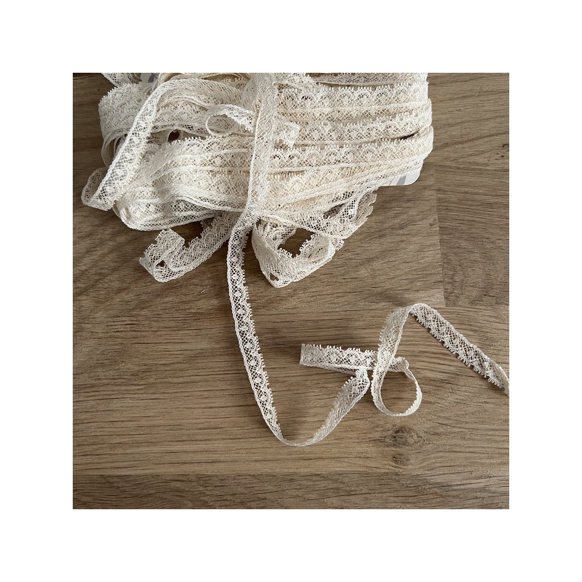 Dentelle française crème 8mm x 1m Batikou - 1 Dentelle française crème 8mm x 1m Batikou - 1