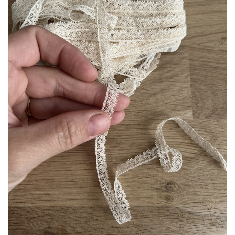 Dentelle française crème 8mm x 1m Batikou - 2