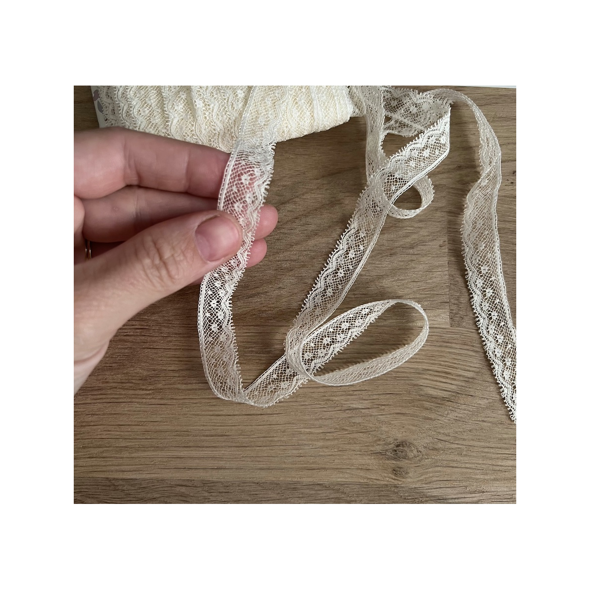 Dentelle française crème 15mm x 1m Batikou - 1 Dentelle française crème 15mm x 1m Batikou - 1