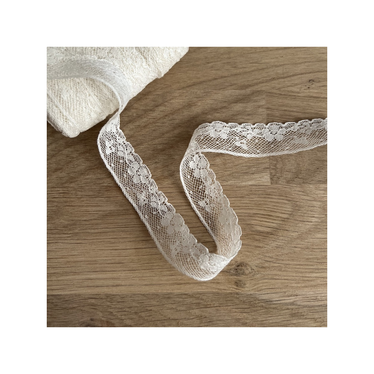 Dentelle française crème 22mm x 1m Batikou - 1 Dentelle française crème 22mm x 1m Batikou - 1