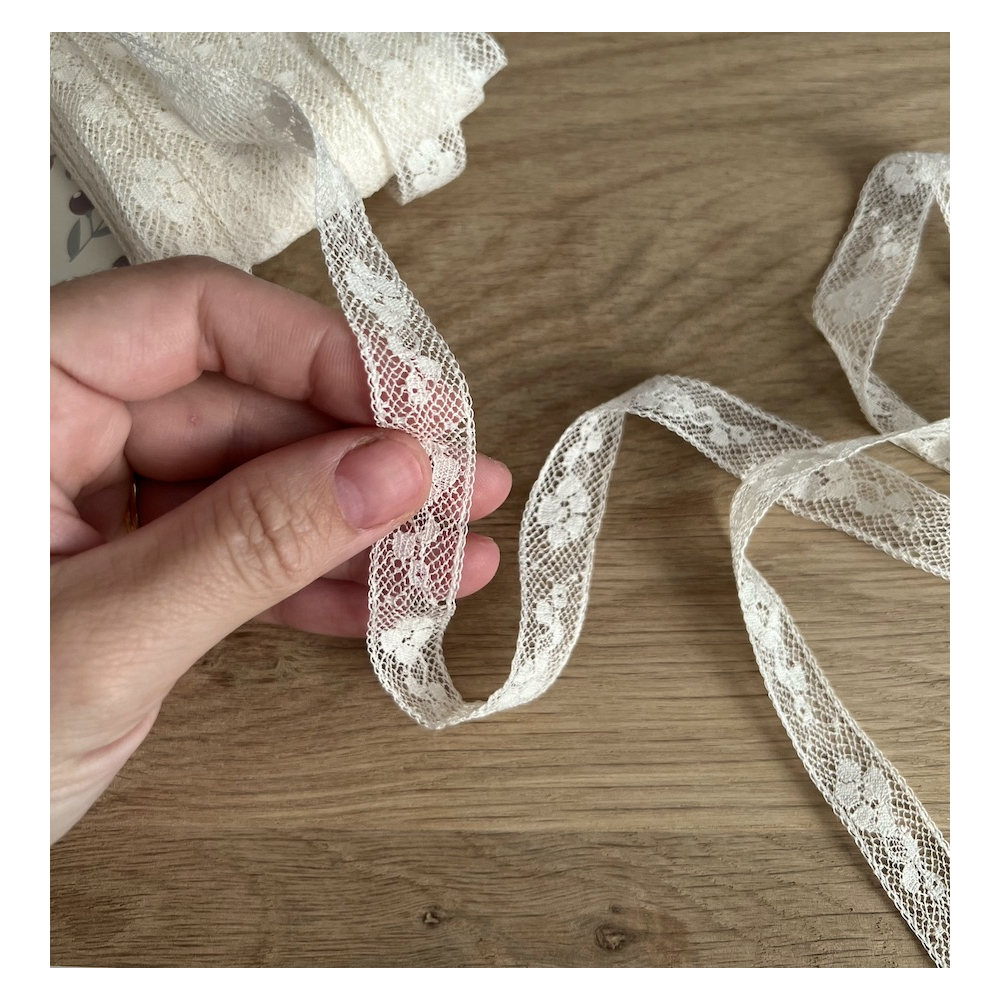 Dentelle française crème 16mm x 1m Batikou - 2