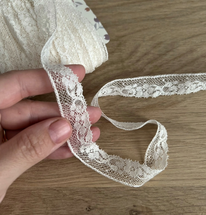 Dentelle française crème 18mm x 1m Batikou - 2
