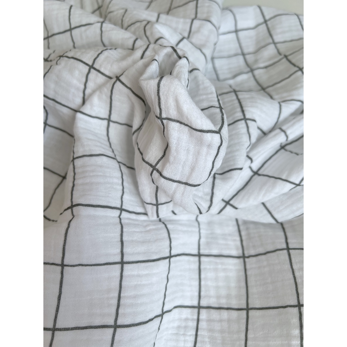 Double gaze de coton Jacques blanc carreaux vert de gris Double gaze de coton Jacques blanc carreaux vert de gris