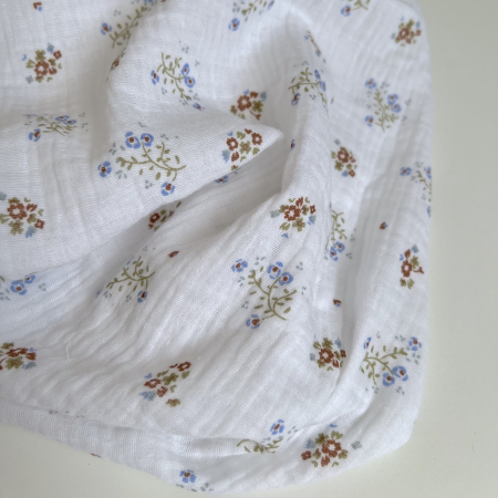 Double gaze de coton Zoli blanc fleuri bleu marron vert Double gaze de coton Zoli blanc fleuri bleu marron vert