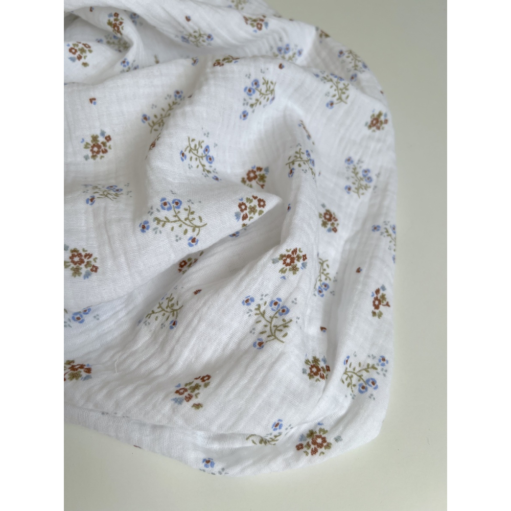 Double gaze de coton Zoli blanc fleuri bleu marron vert