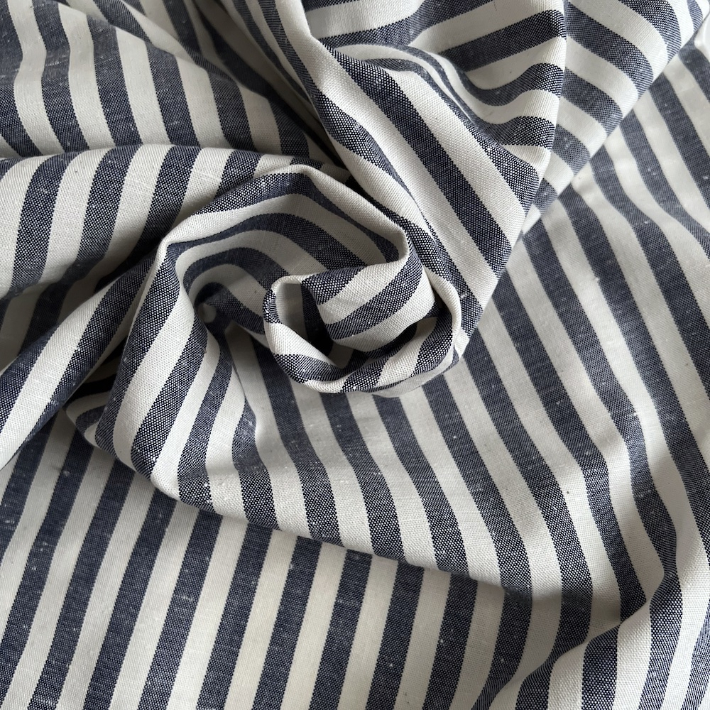 Coton chiné aspect brut rayures moyennes 7mm coloris bleu marine / écru Batikou - 7