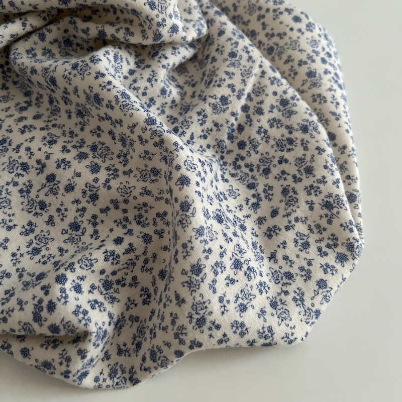 Eden - Coton gratté doux imprimé fleuri bleu Batikou - 1