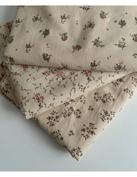 Alix - Tissu sergé de coton imprimé vintage fleuri fond crème Batikou - 3