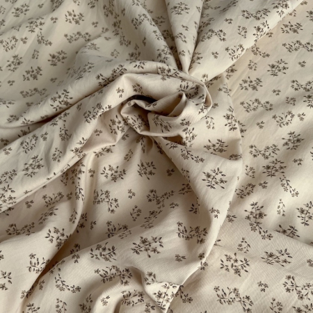 Alix - Tissu sergé de coton imprimé vintage fleuri fond crème Batikou - 1 Alix - Tissu sergé de coton imprimé vintage fleuri fond crème Batikou - 1
