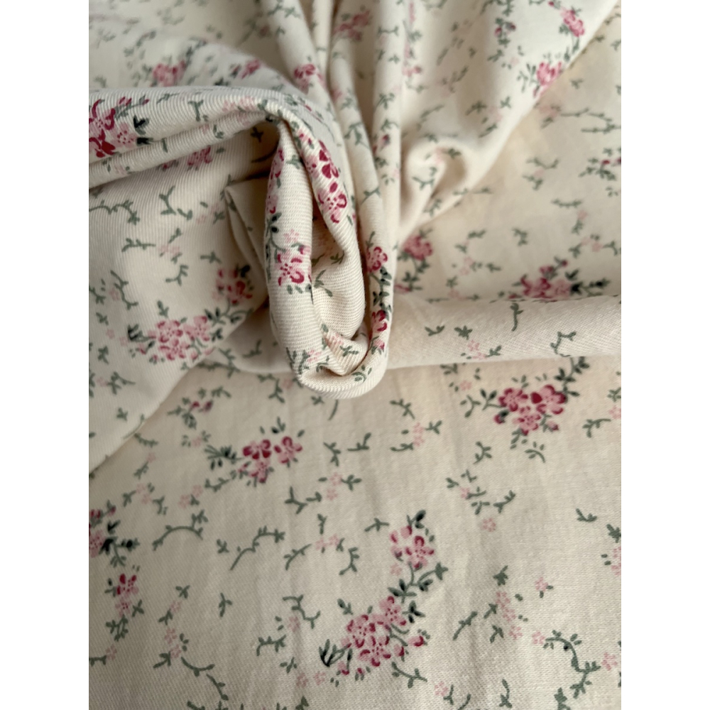 Sophie - Tissu sergé de coton imprimé vintage fleuri fond crème Batikou - 2