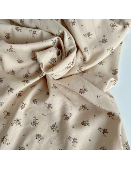 Rosie - Tissu sergé de coton imprimé vintage fleuri fond crème Batikou - 1