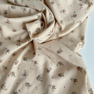 Rosie - Tissu sergé de coton imprimé vintage fleuri fond crème Batikou - 1