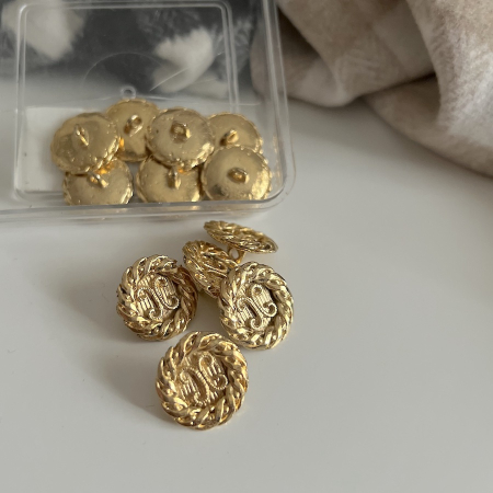 Bouton à queue vintage 18mm métal doré Batikou - 1