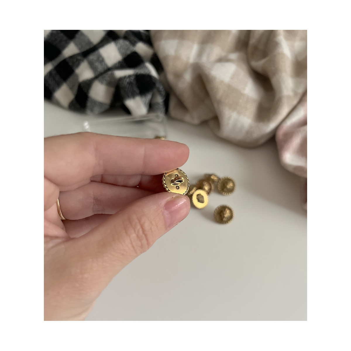 Bouton à queue vintage 14mm métal coloris laiton Batikou - 3