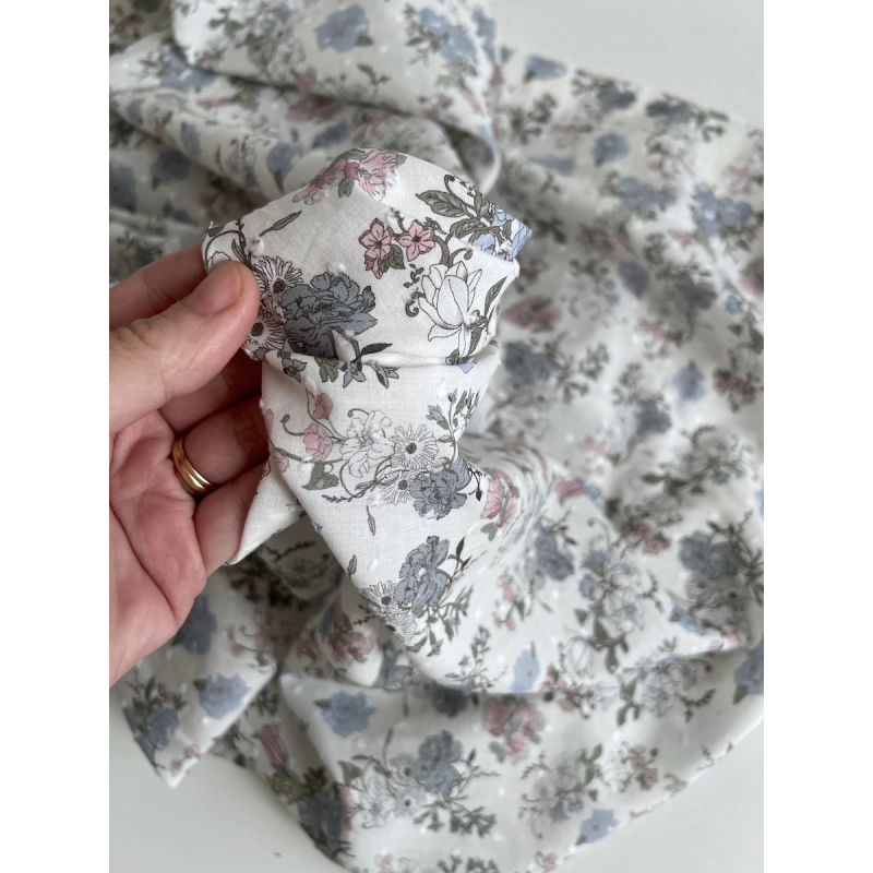 Andrea - Plumetis de coton imprimé fleuri bleu et rose Tissus issus de l'agriculture biologique  - 2