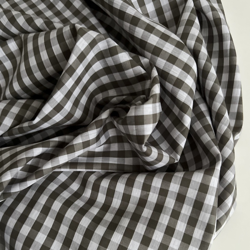 Coton vichy carreaux kaki et blanc 6mm Tissus issus de l'agriculture biologique  - 3