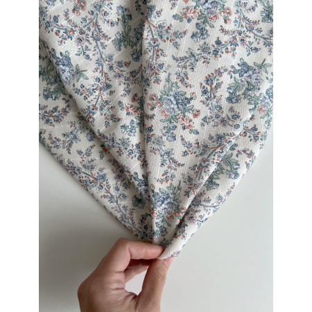 Zina - Voile de coton texturé imprimé fleuri bleu / vert Qualité Oeko-tex - 2 Zina - Voile de coton texturé imprimé fleuri bleu / vert Qualité Oeko-tex - 2