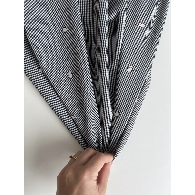 Tissu vichy coton noir et blanc 2mm broderie petits lapins Batikou - 3