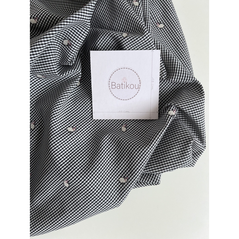 Tissu vichy coton noir et blanc 2mm broderie petits lapins Batikou - 7