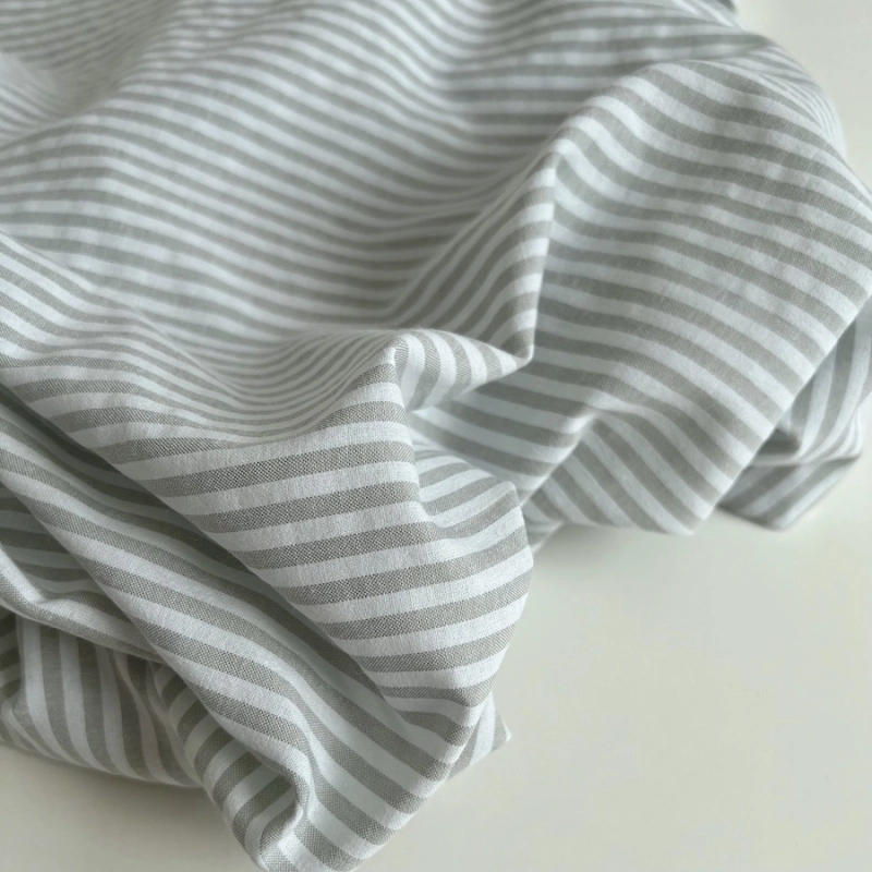Coton gaufré à rayures coloris vert amande grisé Qualité Oeko-tex - 1