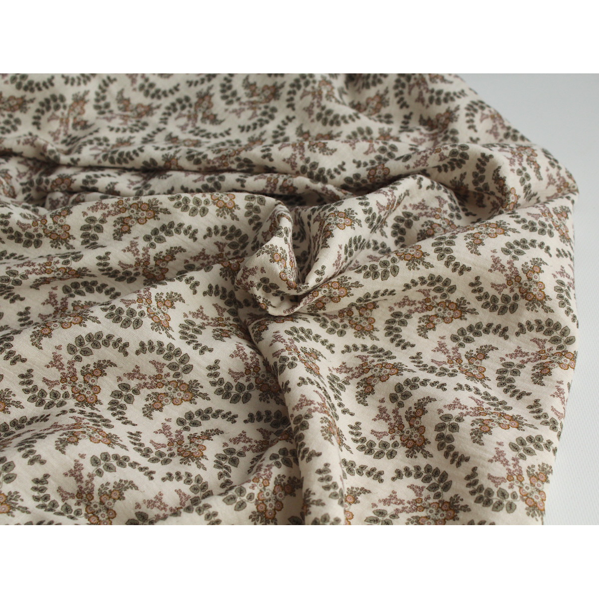 Double gaze de coton organique BIO à fleurs kaki Tissus issus de l'agriculture biologique  - 5