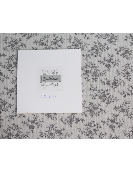 Meriem - Double gaze de coton BIO gris à motifs fleuris