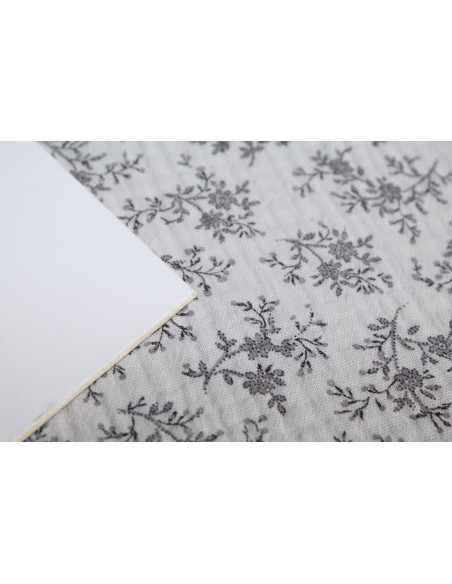 Meriem - Double gaze de coton BIO gris à motifs fleuris