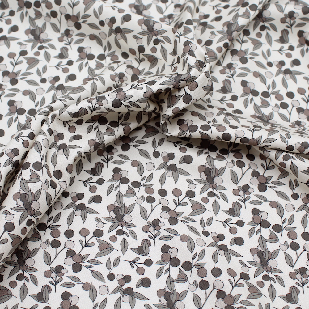 Popeline de coton douce imprimé exclusif berries / SWEET