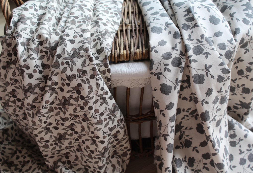 Popeline de coton douce imprimé exclusif Pinku / SWEET