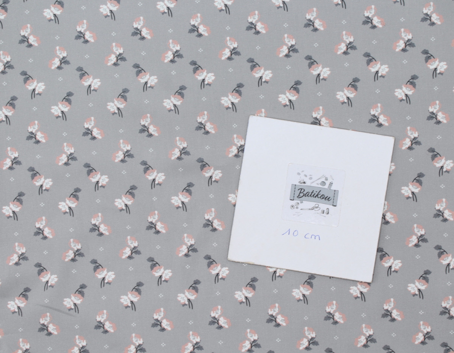 Popeline de coton BIO fine / motif fleuri exclusif Hana gris