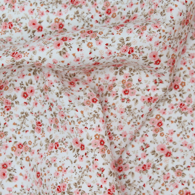 Tissu twill de coton organique imprimé fleuri
