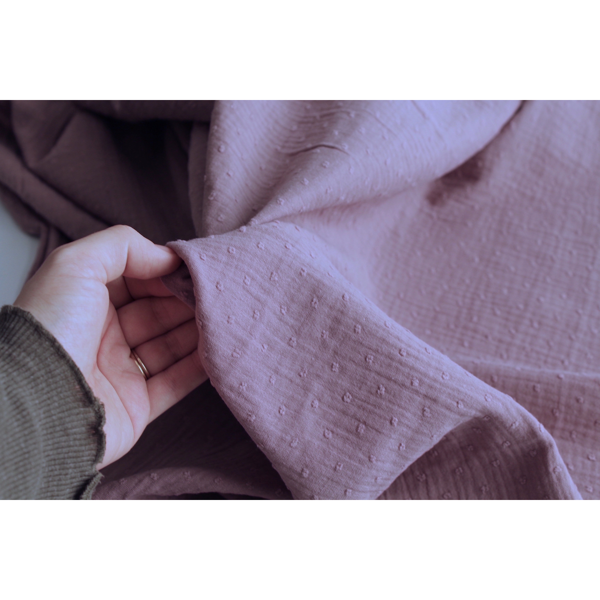 Double gaze de coton BIO plumetis parme