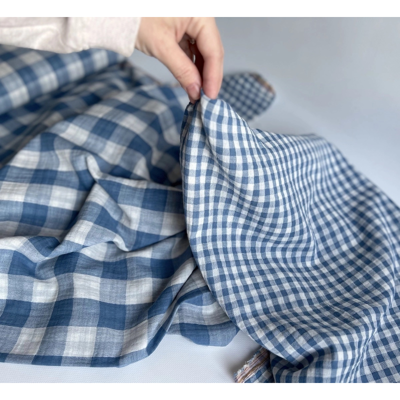 Double gaze de coton vichy réversible Bleu jean / blanc