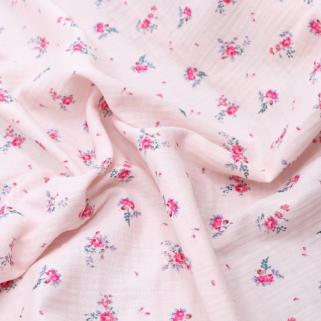 Salomé - Double gaze de coton BIO exclusif rose poudré à motifs Salomé - Double gaze de coton BIO exclusif rose poudré à motifs