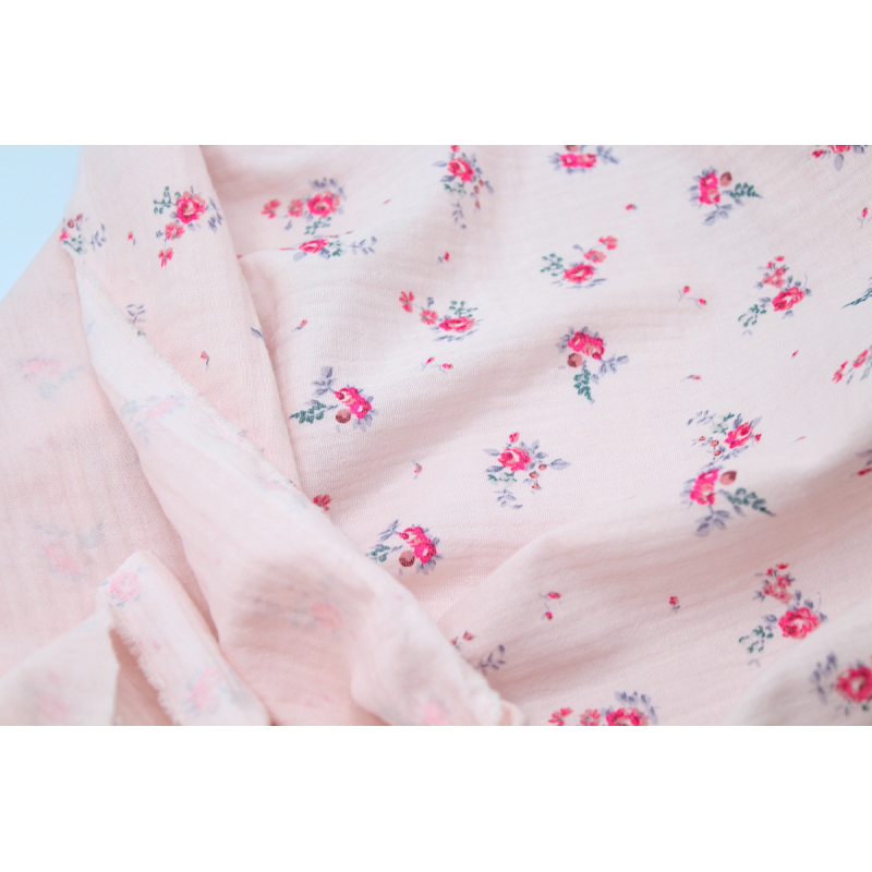 Salomé - Double gaze de coton BIO exclusif rose poudré à motifs Salomé - Double gaze de coton BIO exclusif rose poudré à motifs