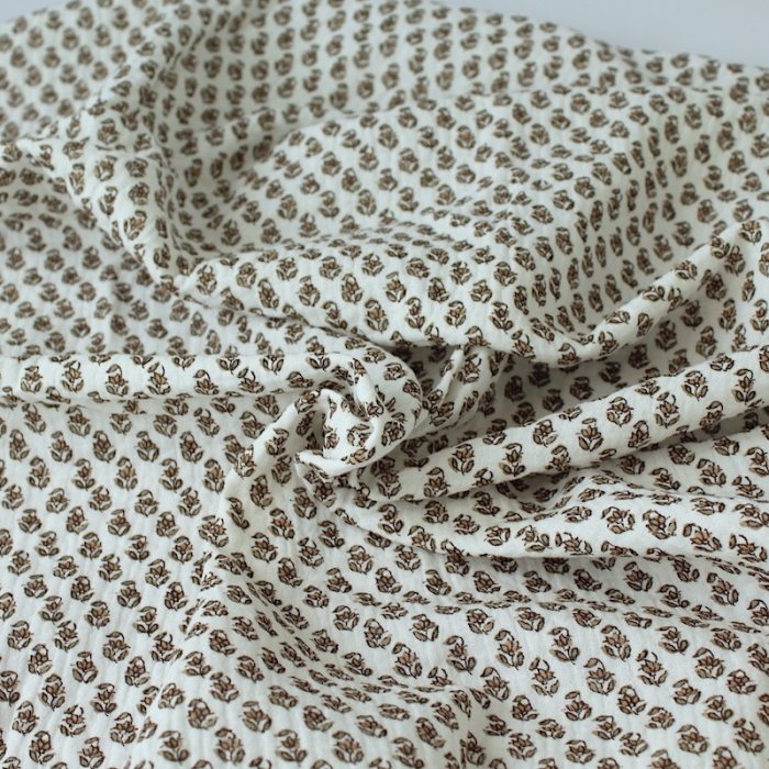 Aria -Double gaze de coton blanc cassé à motifs petites fleurs façon hand block