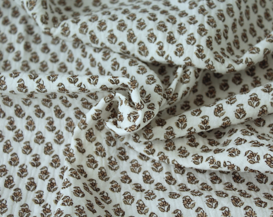 Aria -Double gaze de coton blanc cassé à motifs petites fleurs façon hand block