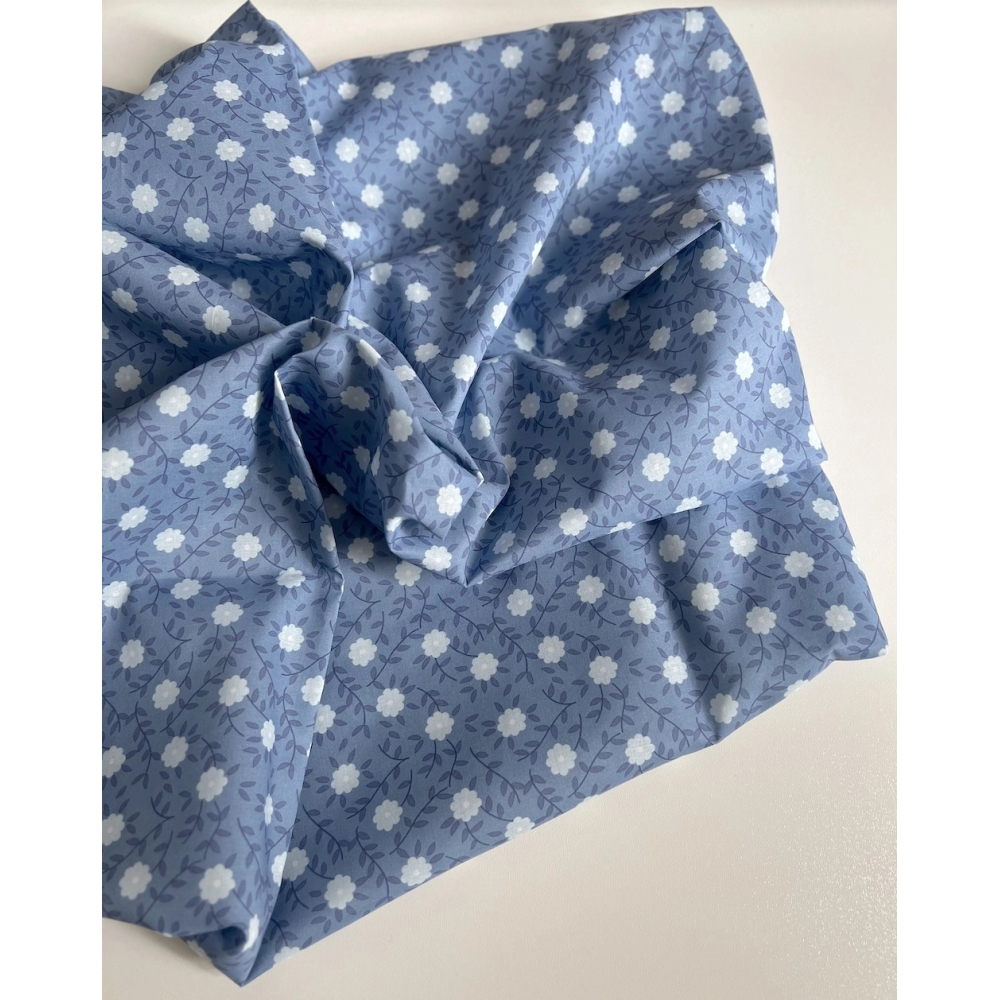Gaspard - Batiste de coton organique imprimé fleuri fond bleu