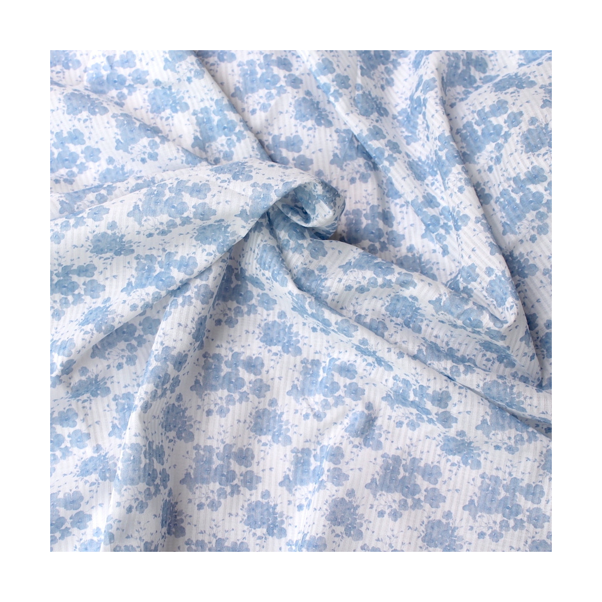 Voile de coton organique rayé imprimé fleuri bleu faïence Tissus issus de l'agriculture biologique  - 1 Voile de coton organique rayé imprimé fleuri bleu faïence Tissus issus de l'agriculture biologique  - 1