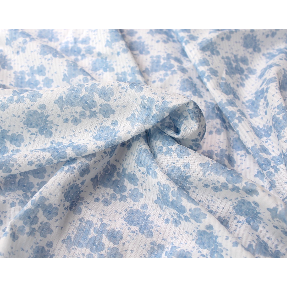Voile de coton organique rayé imprimé fleuri bleu faïence Tissus issus de l'agriculture biologique  - 3 Voile de coton organique rayé imprimé fleuri bleu faïence Tissus issus de l'agriculture biologique  - 3