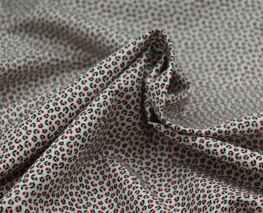 Popeline fine et douce coton organique fond ivoire imprimé mini fleurs