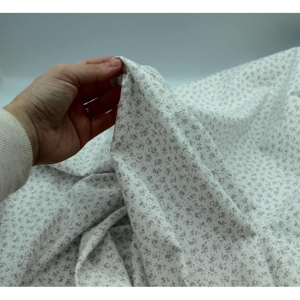 Popeline de coton douce coloris fleuri gris fond lait qualité SWEET