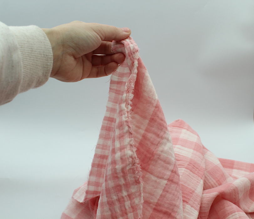 Double gaze de coton double face réversible vichy rose malabar Tissus issus de l'agriculture biologique  - 7